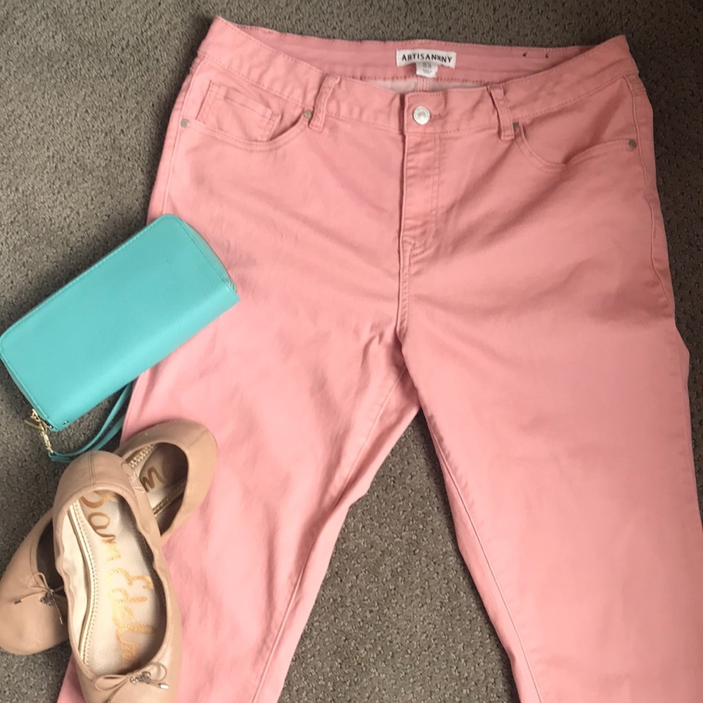 Artisan NY cropped jeans super stretchy and comfy